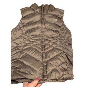 The North Face 550 Women’s Down Puffer Vest Gray/Bronze Color Med